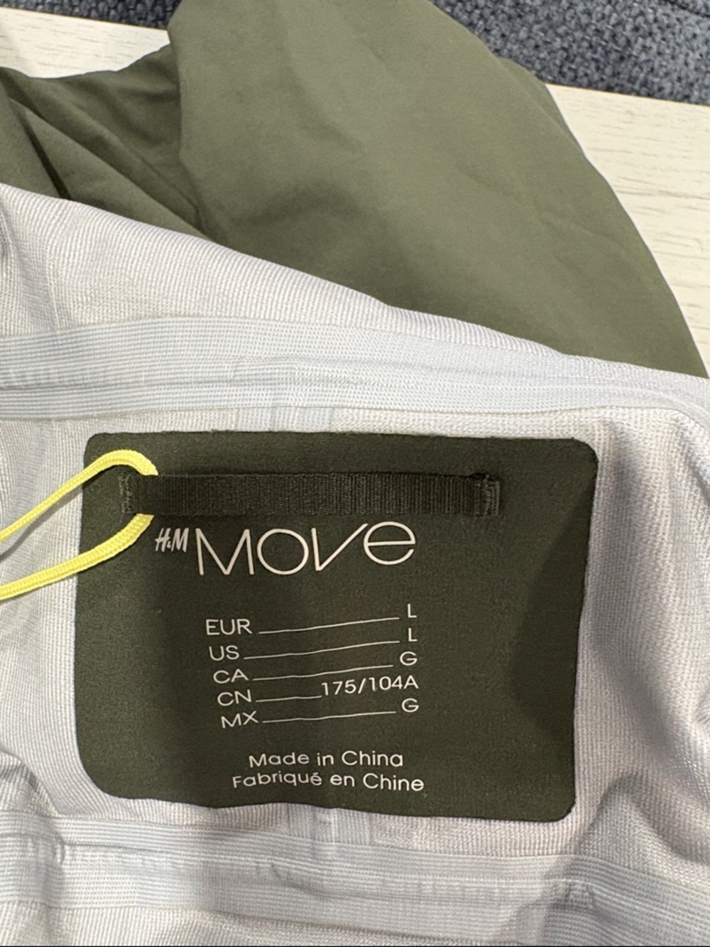 H&M Move Olive Green Utility Jacket with Yellow Pull Tab - Picture 3 of 12